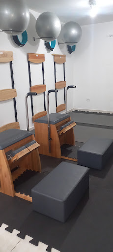 Logo da empresa - Studio Halu Pilates