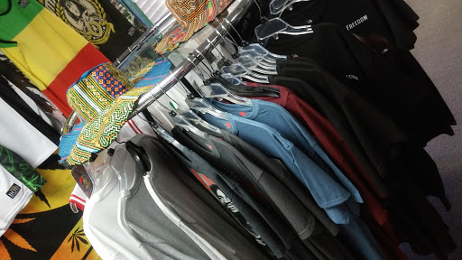 Tobacco Shop «One Love Tobacco & Gifts», reviews and photos, 7116 Gulf Blvd, St Pete Beach, FL 33706, USA