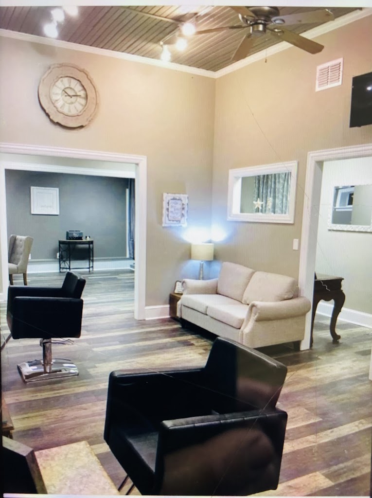 Laposh Salon & Day Spa 46069