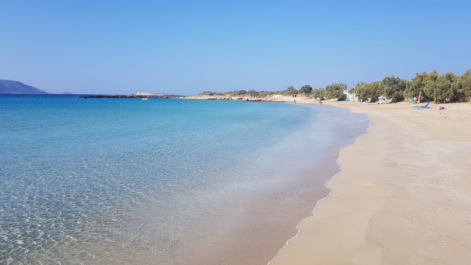 Foto van Fanos beach met helder zand oppervlakte