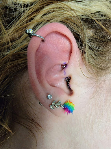 Tattoo Shop «Earthborn Studios», reviews and photos, 1359 Washington Ave, Evansville, IN 47714, USA