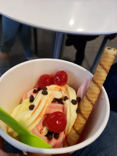 Frozen Yogurt Shop «Yogurtland», reviews and photos, 3056 NJ-10, Denville, NJ 07834, USA