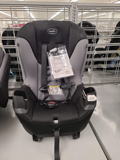 Shopping Mall «Glen Oaks Shopping Center», reviews and photos, 255th St, Glen Oaks, NY 11004, USA