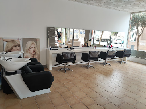 Mailin's Peluquería Y Manicura en Puerto de Mazarrón, Murcia