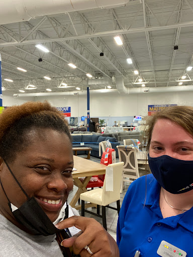 Outlet Store «Rooms To Go Outlet Furniture Store - Pearl River», reviews and photos, 63295 Old Military Rd, Pearl River, LA 70452, USA