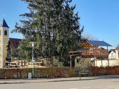 Pfarrkirche Braunau-Maria Königin Höfterstraße 80, 5280 Laab, Österreich