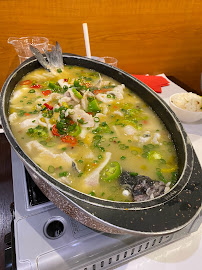 Soupe de poulet du Restaurant de spécialités du Sichuan (Chine) Restaurant Sichuan 川里川外 à Paris - n°8