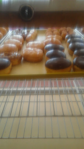 Donut Shop «Queen Donuts & Bakery», reviews and photos, 1108 W St Mary’s Rd, Tucson, AZ 85745, USA