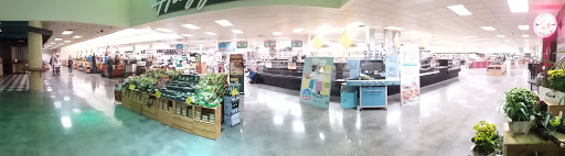 Grocery Store «Haggen Food & Pharmacy», reviews and photos, 17641 Garden Way NE, Woodinville, WA 98072, USA