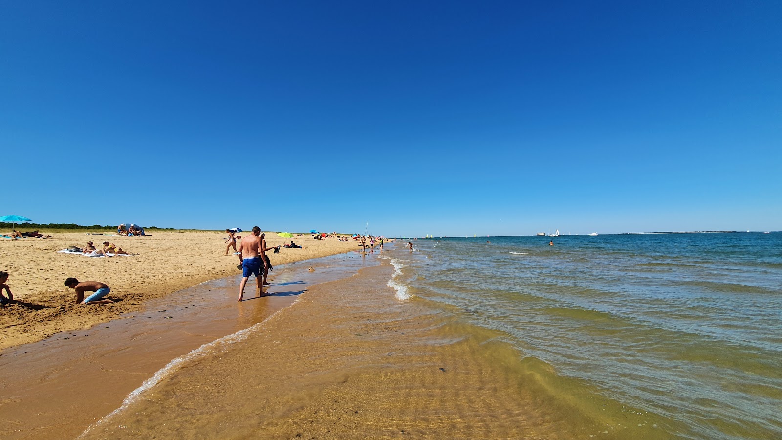 Foto de Plage de Boyardville con arena brillante superficie