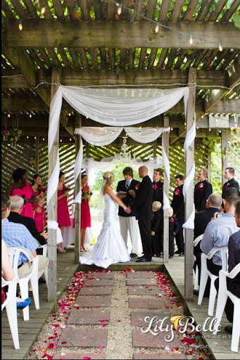 Wine Store «Alto Vineyards Champaign», reviews and photos, 4210 N Duncan Rd, Champaign, IL 61822, USA