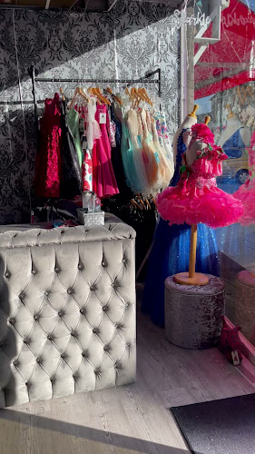 Reviews of Proms and Pageants by Ceri in Bristol - Shoe store