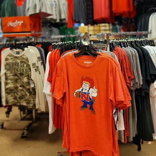 Sportswear Store «Rally House Boardwalk», reviews and photos, 8650 N Boardwalk Ave, Kansas City, MO 64154, USA