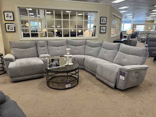 Furniture Store «Raymour & Flanigan Furniture and Mattress Store», reviews and photos, 895 E Gate Blvd, Garden City, NY 11530, USA