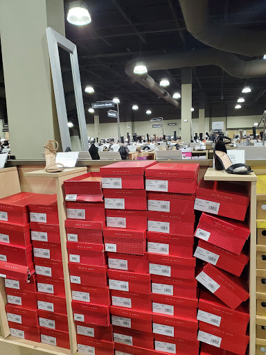 Shoe Store «DSW Designer Shoe Warehouse», reviews and photos, 202 Orland Park Pl, Orland Park, IL 60462, USA