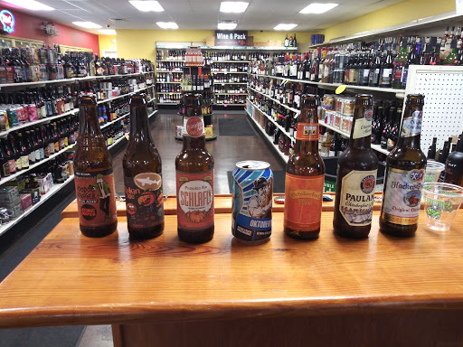 Liquor Store «Keg Liquors», reviews and photos, 617 E Lewis and Clark Pkwy, Clarksville, IN 47129, USA