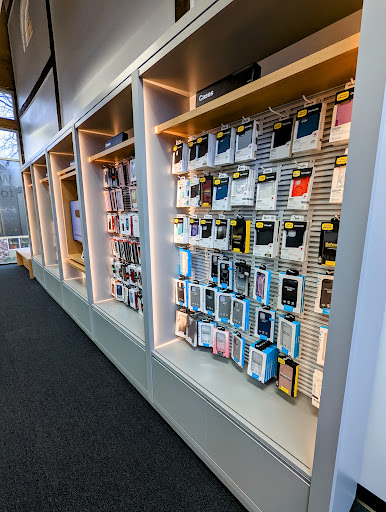 Cell Phone Store «Doylestown Verizon Wireless», reviews and photos, 1719 S Easton Rd, Doylestown, PA 18901, USA