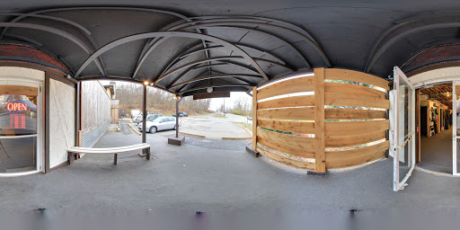 Snowboard Shop «Peak Ski & Snowboard Center», reviews and photos, 640 Center Rd, Pittsburgh, PA 15239, USA