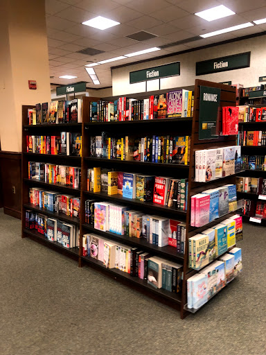 Book Store «Barnes & Noble», reviews and photos, 5701 Sunset Dr #196, South Miami, FL 33143, USA