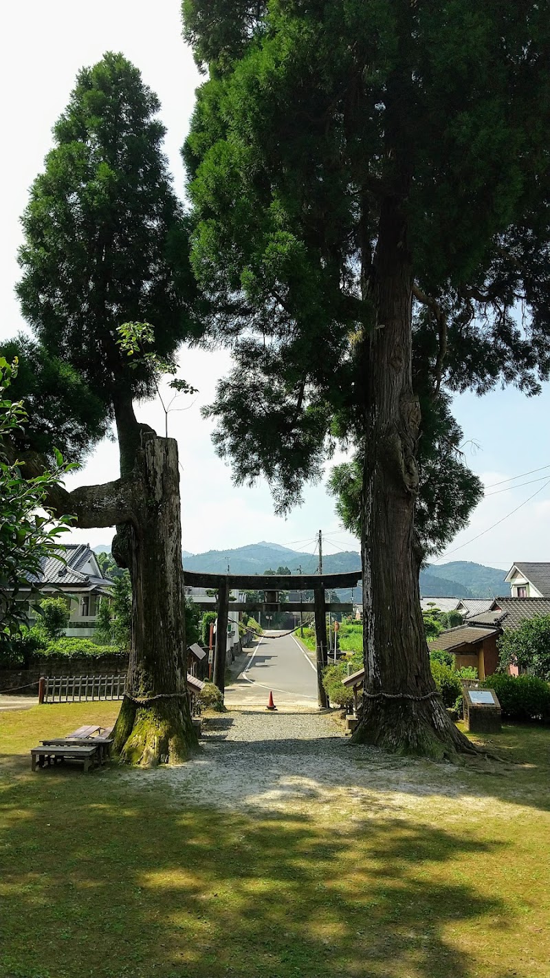 興玉神社