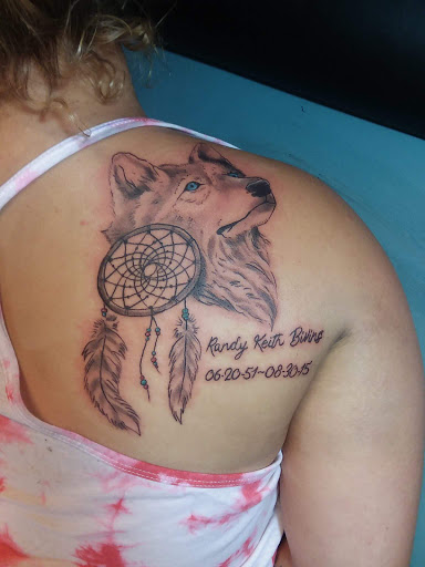 Tattoo Shop «Island Tattoo & Piercings», reviews and photos, 6600 Manatee Ave W, Bradenton, FL 34209, USA