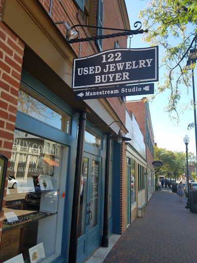 Jewelry Buyer «Used Jewelry Buyer», reviews and photos, 122 N Main St, St Charles, MO 63301, USA