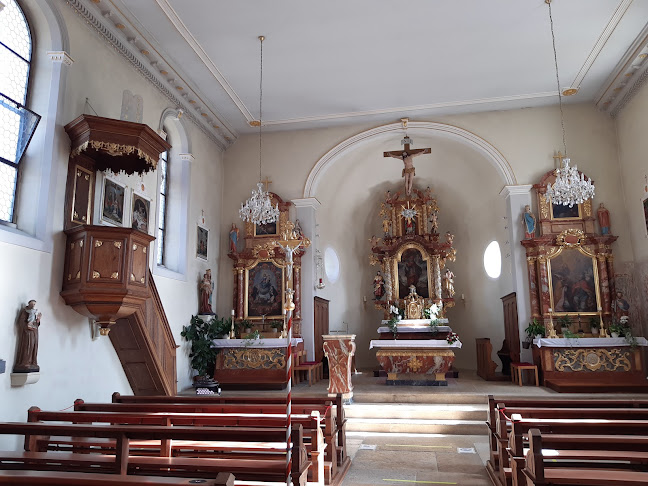 Kommentare und Rezensionen über Römisch-katholische Kirche St. Martin