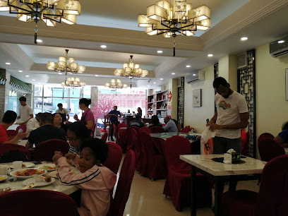 Sheng Yuan Restaurant - F4H7+M4M, C. Benito González, Santo Domingo 10212
