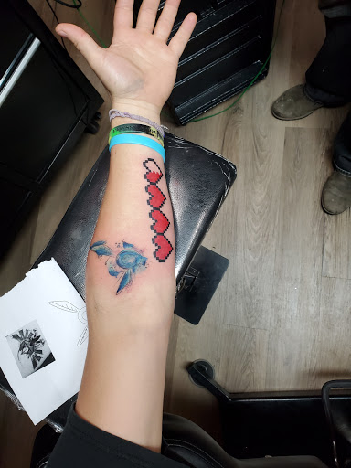 Tattoo Shop «Island Tattoo Co», reviews and photos, 115 Arrow Rd # A1, Hilton Head Island, SC 29928, USA