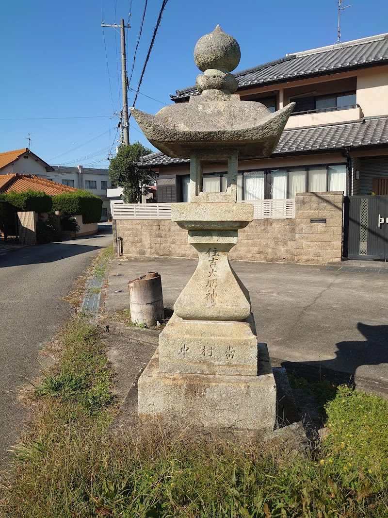 住吉神社の石燈籠