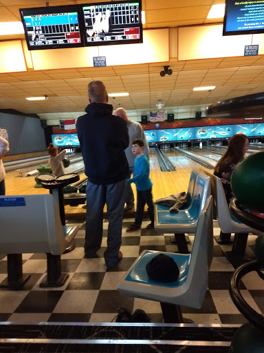 Bowling Alley «Albemarle Bowling Center», reviews and photos, 603 S Hughes Blvd, Elizabeth City, NC 27909, USA