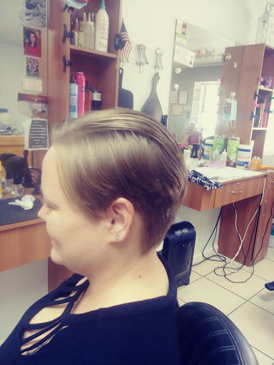 Hair Salon «Flippin Out Salon», reviews and photos, 3605 Sebring Pkwy, Sebring, FL 33870, USA