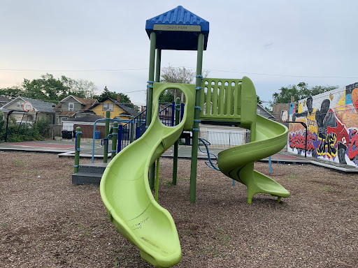 Park «Davis Park», reviews and photos, 5427 W Division St, Chicago, IL 60651, USA