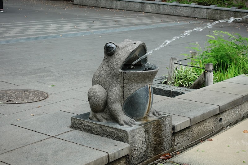 上野公園 カエルの噴水