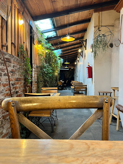 Esencia Café - Calle Ignacio, Primera Cda. de Allende No. 10, Capula, 54603 Tepotzotlán, Méx., Mexico