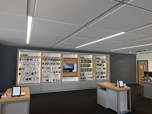 Cell Phone Store «Verizon Authorized Retailer, TCC», reviews and photos, 280 Valley Mall Pkwy, East Wenatchee, WA 98802, USA