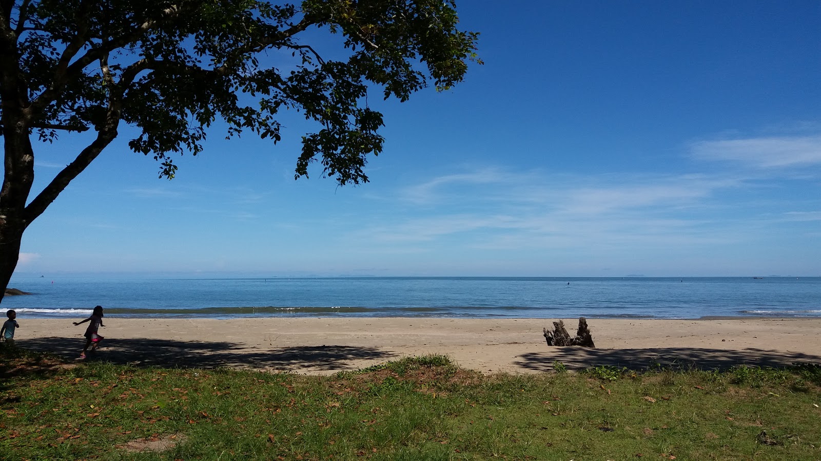 Φωτογραφία του Pra Pas Beach με μακρά ευθεία ακτή