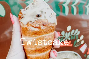 Twist Cake image