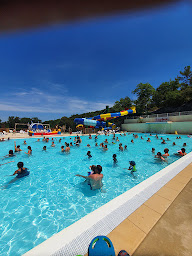 Photo n°124 de Camping Clicochic - Château de Boisson à Allègre-les-Fumades ()