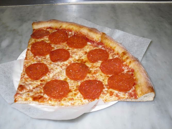 #4 best pizza place in Queensbury - Amore Pizza