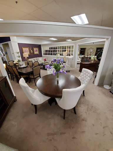 Furniture Store «Raymour & Flanigan Furniture and Mattress Store», reviews and photos, 85 Viewmont Mall, Scranton, PA 18508, USA