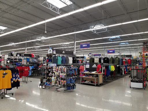 Sporting Goods Store «Academy Sports + Outdoors», reviews and photos, 14260 Manchester Rd, Manchester, MO 63011, USA