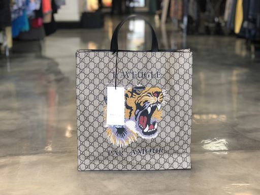 Consignment Shop «SecondHand Savvys», reviews and photos, 210 S Kings Ave, Brandon, FL 33511, USA