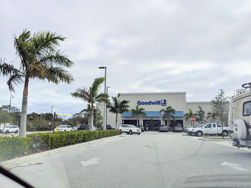 Thrift Store «Goodwill Vero Beach Store & Donation Center», reviews and photos