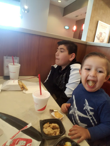 Fast Food Restaurant «Chick-fil-A», reviews and photos, 600 Chastain Rd NW #100, Kennesaw, GA 30144, USA