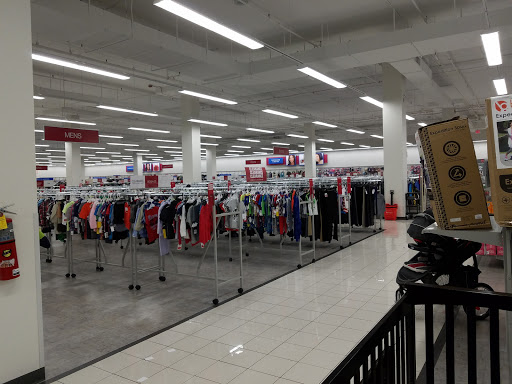 Clothing Store «Burlington Coat Factory», reviews and photos, 4849 Golf Rd, Skokie, IL 60077, USA