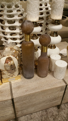 Furniture Store «Z Gallerie», reviews and photos, 14006 Riverside Dr, Sherman Oaks, CA 91423, USA