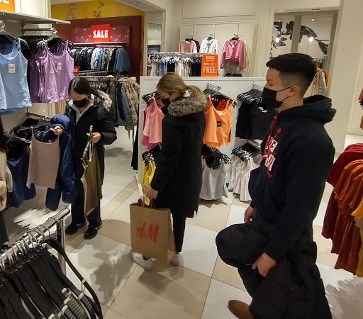 Shopping Mall «Northbrook Court», reviews and photos, 2171 Lake Cook Rd, Northbrook, IL 60062, USA