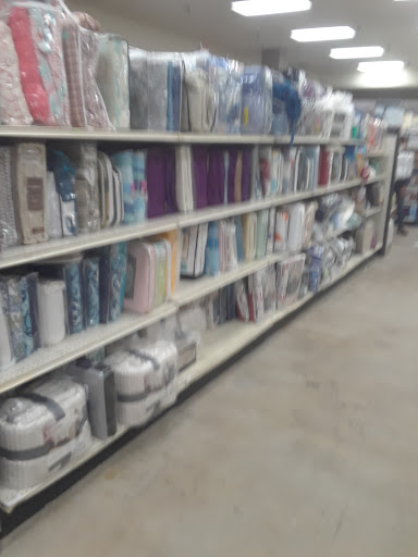 Discount Store «Bargain Hunt», reviews and photos, 250 John W Morrow Jr Pkwy #100, Gainesville, GA 30501, USA