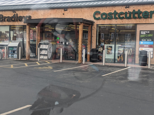 Comments and reviews of Bradleys Costcutter